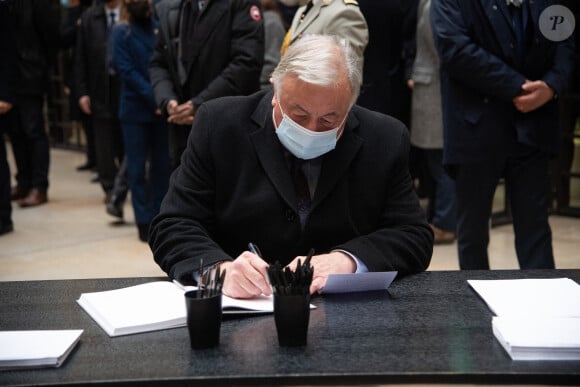 Le président du Sénat Gérard Larcher - Signature du livre d'or en hommage à Valéry Giscard d'Estaing lors de la journée de deuil national en son honneur au Musée d'Orsay à Paris. Le 9 décembre 2020 © Pierre Villard / Pool / Bestimage 