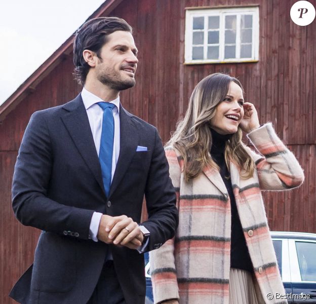 Le prince Carl Philip et la princesse Sofia (Hellqvist) de Suède se rendent à la ferme restaurant "Kulinarika" à Västra Ämtervik dans la municipalité de Sunne, automne 2020, en pleine épidémie de coronavirus (Covid-19).