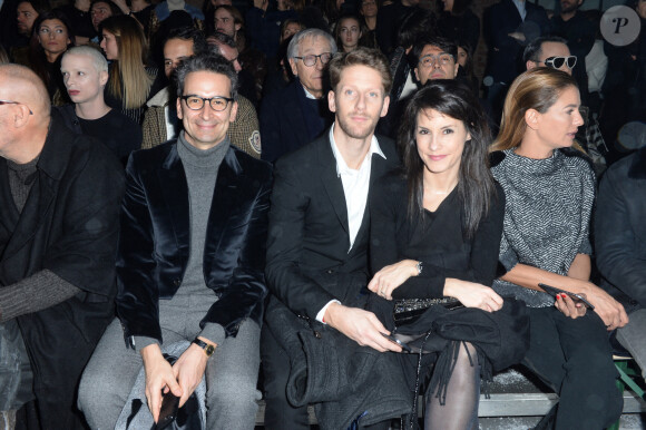 Federico Marchetti, Romain Grosjean et sa femme Marion Jollès - People au défilé de mode Moncler Gamme Bleu collection Printemps-Eté 2017 lors de la fashion week Homme à Milan, le 15 janvier 2017.