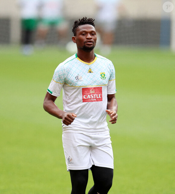 Le footballeur sud-africain Motjeka Madisha est mort le 13 décembre 2020 dans un accident de voiture. Il avait 25 ans.