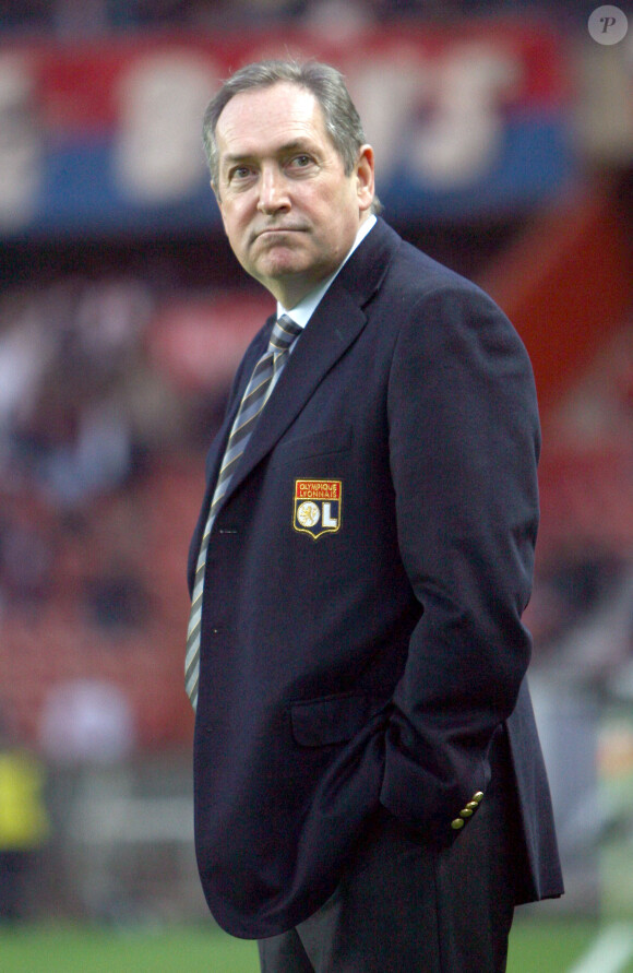 Gérard Houllier lors du match PSG - Olympique Lyonnais en 2006.