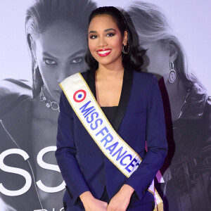 Clémence Botino (Miss France 2020) assiste au nouveau tournoi de tennis WTA l'Open 6ème Sens au Palais des Sports de Gerland à Lyon, France, le 7 mars 2020. © Romain Doucelin/Panoramic/Bestimage 