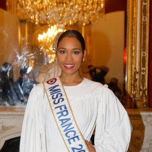 Clémence Botino, Miss France 2020 - People au défilé de mode Haute-Couture printemps-été 2020 "La Métamorphose" à Paris. Le 21 janvier 2020 © Veeren Ramsamy-Christophe Clovis / Bestimage 