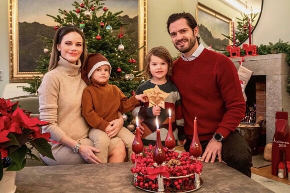 Le prince Carl Philip de Suède, son épouse la princesse Sofia et leurs deux enfants, le prince Gabriel et le prince Alexander, sur Instagram, décembre 2020.