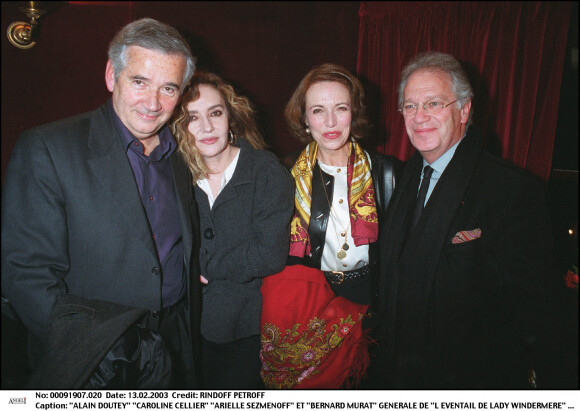 Alain Doutey, Caroline Cellier, Arielle Sezmenoff et Bernard Murat à la générale de L'éventail de Lady Windermere au Palais Royal.
