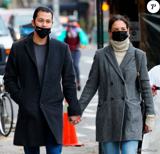 Exclusif - Katie Holmes et son compagnon Emilio Vitolo Jr. sont allés au musée en amoureux à New York, décembre 2020