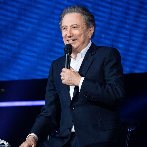 Michel Drucker - Enregistrement de l'émission "Le grand show de l'humour - Les 50 comiques préférés des français 2020" au Palais des Sports de Paris, qui sera diffusée le 22 février sur France 2. © Cyril Moreau / Bestimage
