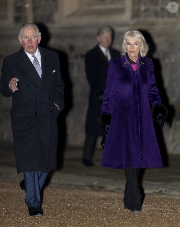 le prince Charles, prince de Galles, Camilla Parker Bowles, duchesse de Cornouailles - La famille royale se réunit devant le chateau de Windsor pour remercier les membres de l'Armée du Salut et tous les bénévoles qui apportent leur soutien pendant l'épidémie de coronavirus (COVID-19) et à Noël le 8 décembre 2020.