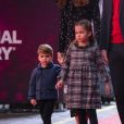 Le prince George, la princesse Charlotte et le prince Louis ont assisté à un spectacle donné en l'honneur des personnes qui ont été mobilisées pendant la pandémie au Palladium à Londres, Royaume Uni, le 11 décembre 2020.