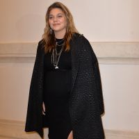 Louane enceinte de sa fille Esmée : photo inédite, juste avant l'accouchement