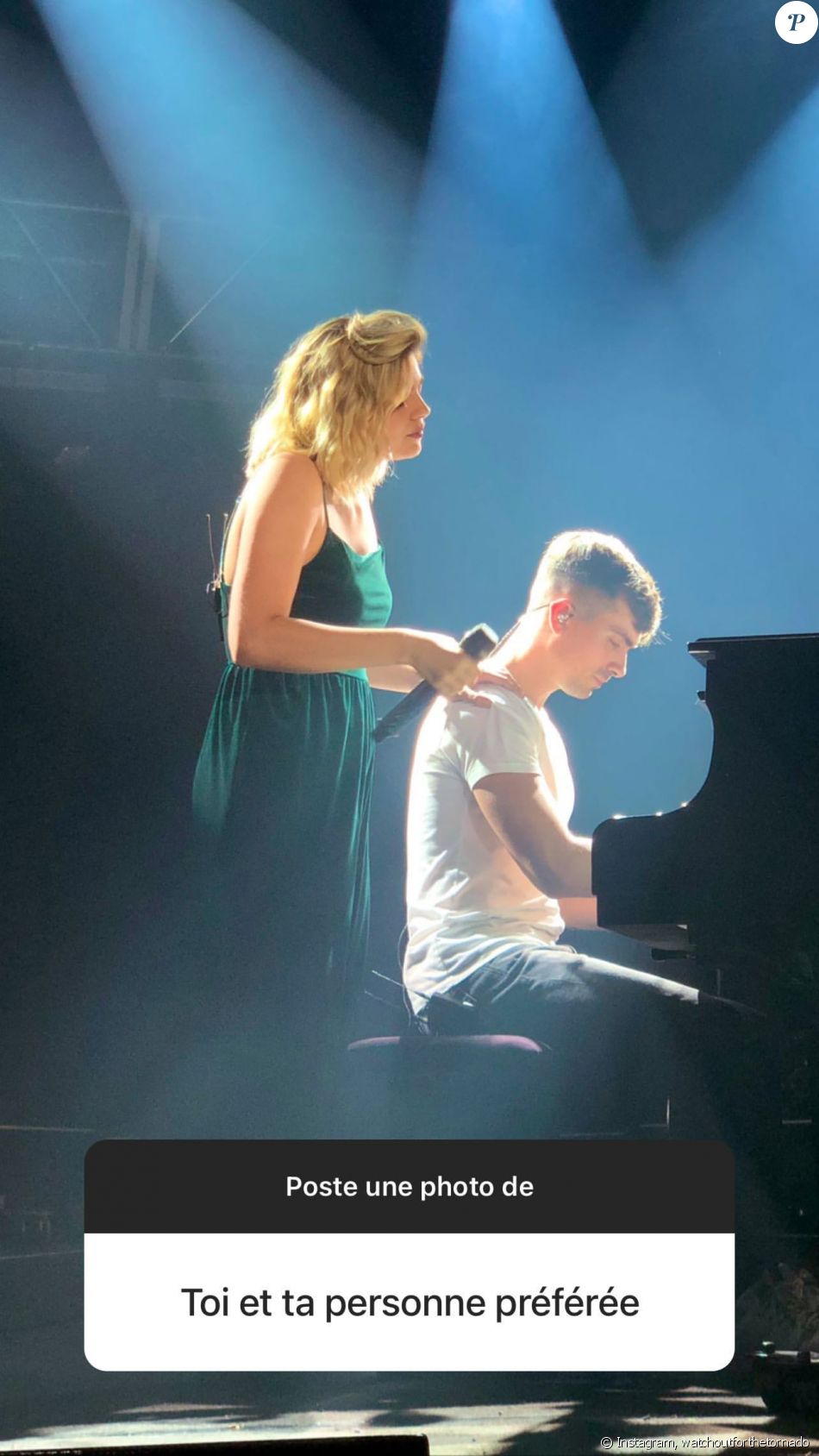 Louane a partagé des photos avec son compagnon Florian Rossi sur Instagram le 27 décembre 2020.