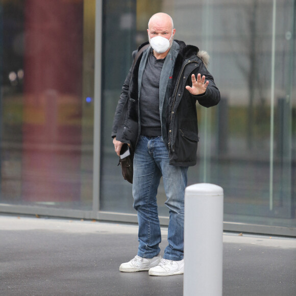 Exclusif - Philippe Etchebest à la sortie des studios de RMC à Paris le 11 décembre 2020.