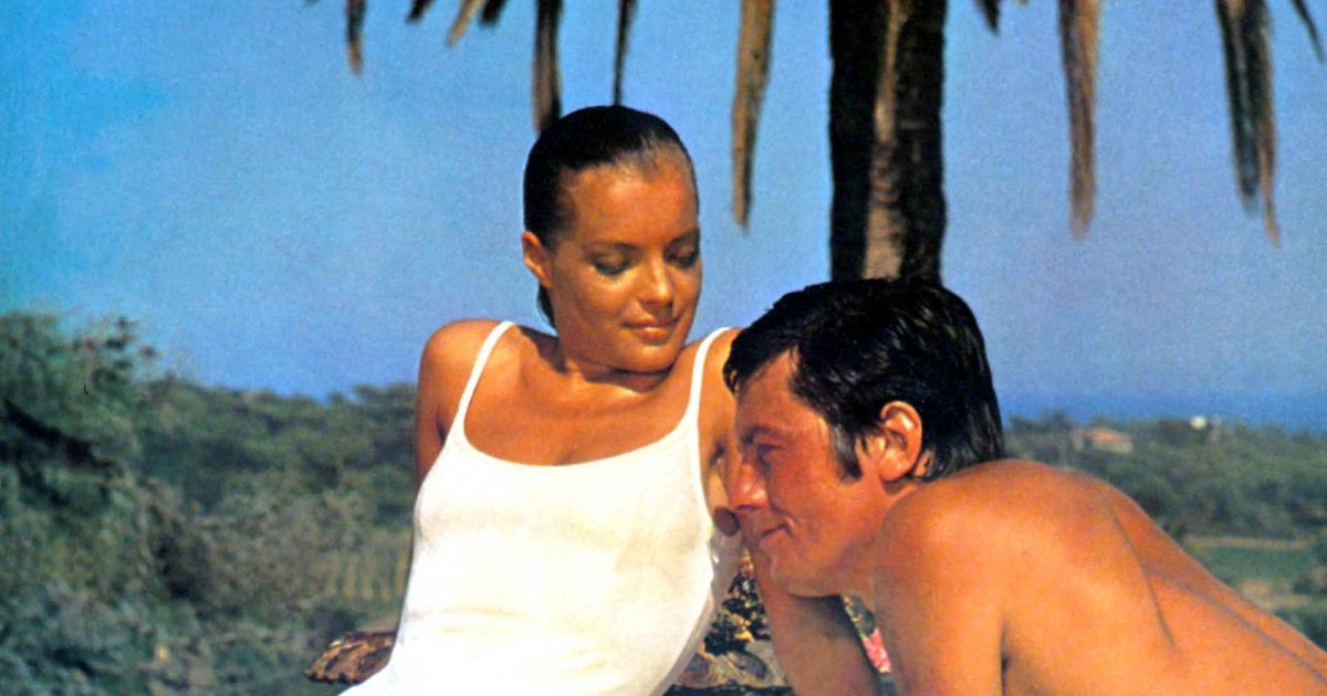 Alain Delon et Romy Schneider sur le tournage du film La piscine. 1969