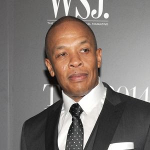 Info - Le rappeur Dr. Dre, hospitalisé pour une suspicion d'anévrisme, "se porte bien" - Archive - Dr. Dre hospitalisé après une rupture d'anévrisme.