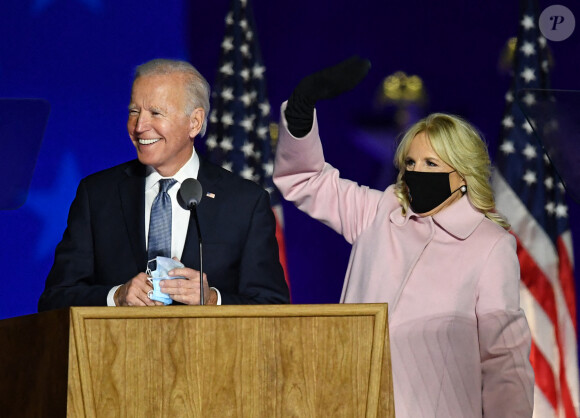 Joe Biden et son épouse, la Docteure Jill Biden lors d'un meeting de campagne à Wilmington dans le Delaware, le jour du passage aux urnes, le 3 novembre 2020. Photo by Kevin Dietsch/UPI/ABACAPRESS.COM