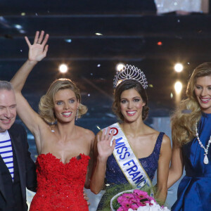 Iris Mittenaere, Miss Nord-Pas-de-Calais élue Miss France 2016 lors du concours organisé à Lille, le 19 décembre 2015.