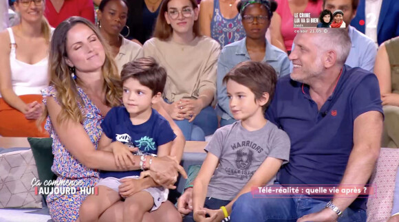 Olivier Siroux, en famille dans l'émission "Ça commence aujourd'hui" sur France 2. Le 8 janvier 2021.