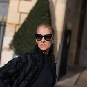 Céline Dion sort de l'hôtel de Crillon à Paris le 1er février 2019. 