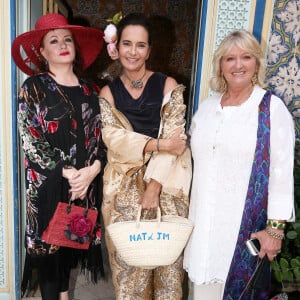 Exclusif - Nathalie Garçon avec ses témoins Charlotte de Turckheim et Catherine Jacob - Mariage de la styliste Nathalie Garçon avec le scénariste Jean-Marie Duprez à Tunis en Tunisie les 29 et 30 septembre 2017. © Dominique Jacovides/Bestimage