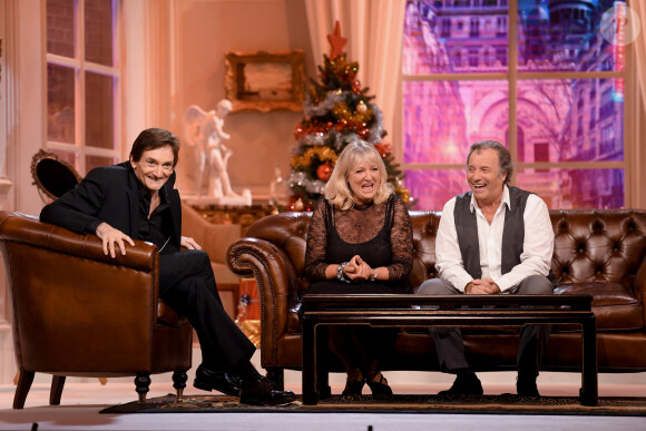 Exclusif - Charlotte de Turckheim et Daniel Russo avec Pierre Palmade (Metteur en scène) après avoir joué "Treize à table" - Enregistrement de la pièce de théâtre "On refait le boulevard" au théâtre de la porte Saint-Martin à Paris, France, le 10 octobre 2016 pour une diffusion le vendredi 21 octobre à 20h55 sur France 3. © Gouhier-Jacovides/Bestimage