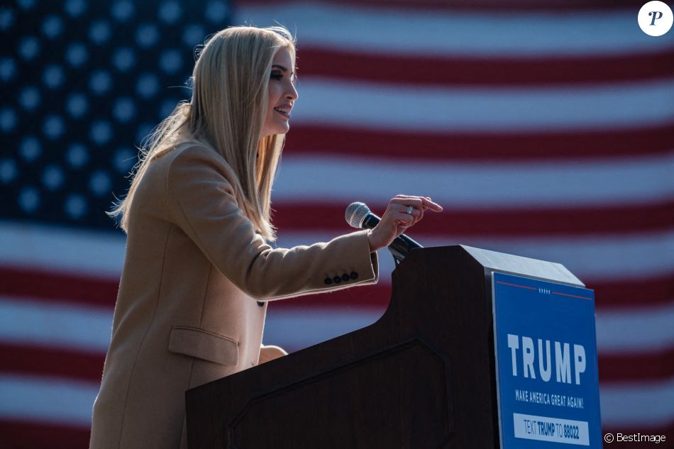 Ivanka Trump en meeting "Make America Great Again" à Canfield dans l'Ohio. Le 31 octobre 2020. © Andrew Dolph / Zuma Press / Bestimage