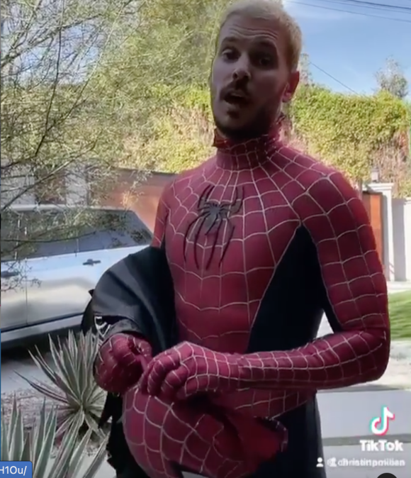 M. Pokora se déguise en Spiderman le 16 janvier 2021 sur Instagram.