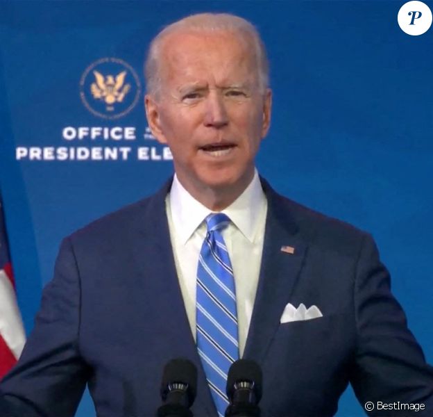 Le président élu des États-Unis, Joe Biden, fait des remarques "sur la santé publique et les crises économiques" depuis le Queen Theatre de Wilmington, Delaware.