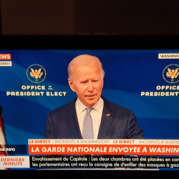 Captures d'écran de la chaine CNews de l'intervention du nouveau président américain Joe Biden, suite à l'invasion du Capitole par les partisans du président sortant Donald Trump. Le 6 janvier 2021.