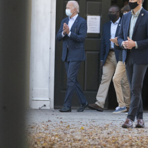 Joe Biden sort de la messe à Wilmington et va se recueillir sur la tombe de son fils Beau au cimetière Brandywine Roman Catholic. Le 8 novembre 2020. © Brian Branch Price/ZUMA Wire / Bestimage