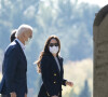 Hallie Biden, veuve de Beau Biden, Robert Biden, le petit-fils de Joe Biden - Joe Biden sort de la messe à Wilmington et va se recueillir sur la tombe de son fils Beau au cimetière Brandywine Roman Catholic. Le 8 novembre 2020. © Brian Branch Price/ZUMA Wire / Bestimage