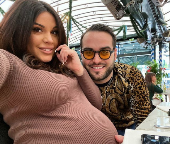 Laura Lempika et son amoureux Nikola Lozina ont accueilli leur premier enfant Zlatan.