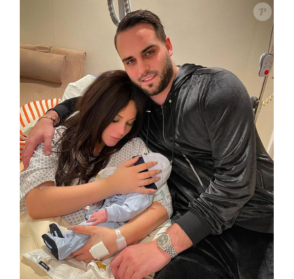 Laura Lempika et son amoureux Nikola Lozina ont accueilli leur premier enfant Zlatan.