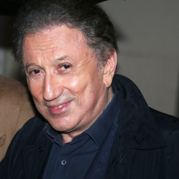 Exclusif - Michel Drucker - Arrivées à la soirée "La nuit de la déprime" aux Folies Bergère à Paris. Le 3 février 2020 © Panoramic / Bestimage