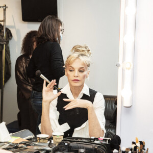 Exclusif - Arielle Dombasle - Backstage de l'enregistrement de l'émission "Les Grosses Têtes", présentée par Laurent Ruquier et diffuséele 19 décembre sur France 2. Le 8 décembre 2020 © Jack Tribeca / Bestimage 