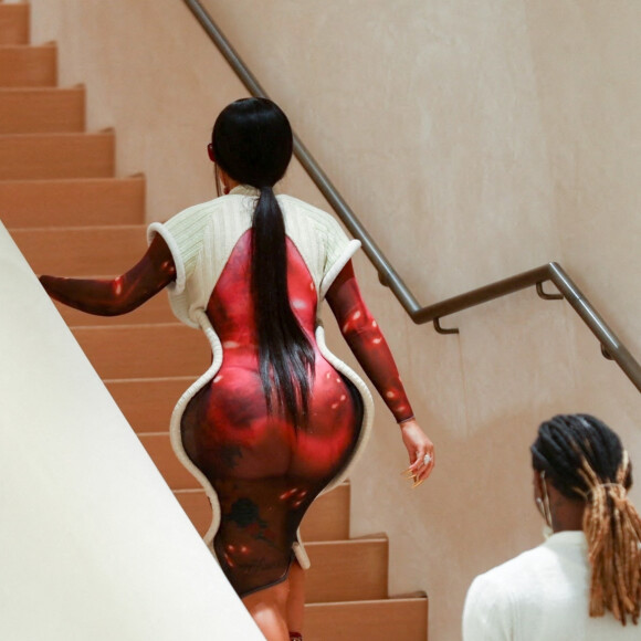 Offset et son épouse Cardi B font du shopping dans une boutique Louis Vuitton à Los Angeles, le 22 janvier 2021.