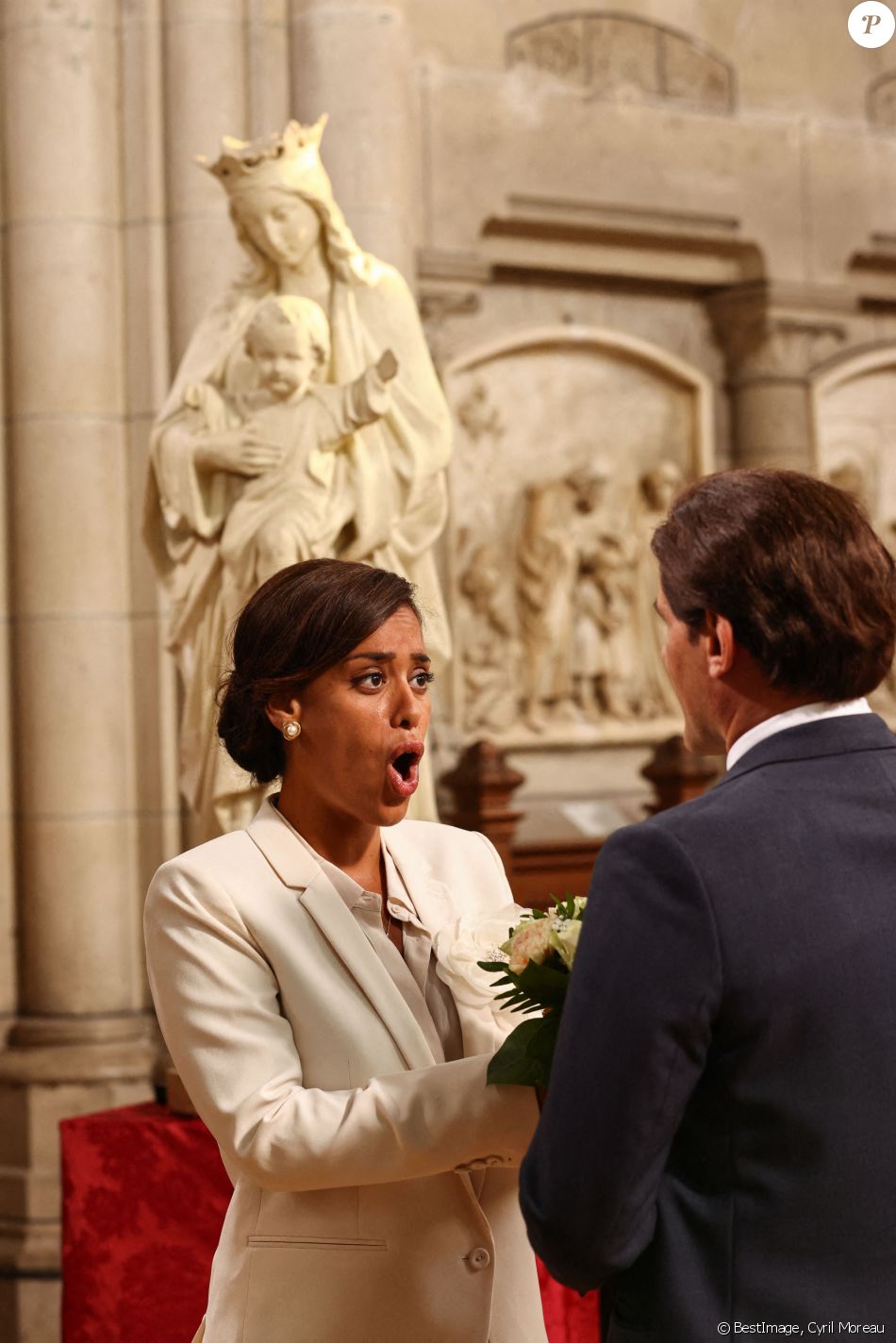 Exclusif - Amel Bent, Stéphane Rideau sur le tournage du téléfilm pour France 3 "Les sandales blanches" (diffusion le 25 janvier 2021) à Meudon le 18 septembre 2020. © Cyril Moreau / Bestimage