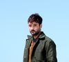 Exclusif - Le chanteur Jérémy Frérot, mari de L. Manaudou, accompagné d'une trentaine de bénévoles, a décidé cette année de lancer une opération de nettoyage de plages, "Initiatives oceanes" animée et dirigée par lui-même. Avec l'aide de Surfrider il a lancé cette collecte sur une de ses plages préférées depuis son enfance ici, entre Arcachon et les Landes. Il a fait une pause dans sa tournée pour organiser cette action et il etait seul, sans Laure, pour ce combat. Les Initiatives Océanes sont des nettoyages de plages, lacs, rivières et fonds marins partout dans le monde. Ces collectes de déchets sont organisées par des bénévoles grâce à l'accompagnement de Surfrider Foundation Europe. © Patrick Bernard/ Bestimage