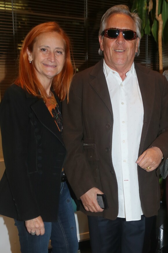 Gilbert Montagné avec sa femme Nikole à la première de "Gilbert Montagné, le visionnaire" au siège de la SACEM à Neuilly-sur-Seine, le 15 novembre 2017. © CVS/Bestimage