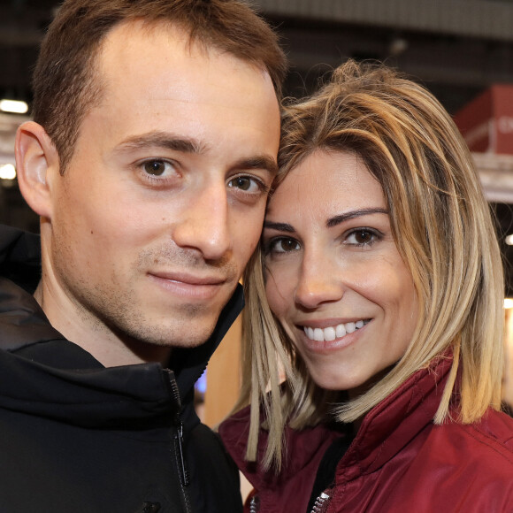 (Info : Alexandra Rosenfeld a accouché d'une petite fille) - Hugo Clément et sa compagne Alexandra Rosenfeld (Miss France 2006) - Salon du livre de Paris le 16 mars 2019. © Cédric Perrin/Bestimage