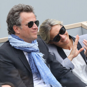 Anne-Sophie Lapix et son mari Arthur Sadoun - Célébrités dans les tribunes des internationaux de France de tennis de Roland Garros à Paris, France, le 9 juin 2019. © Jacovides-Moreau/Bestimage