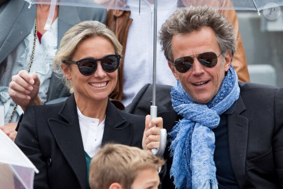 Anne-Sophie Lapix et son mari Arthur Sadoun - Célébrités dans les tribunes des internationaux de France de tennis de Roland Garros à Paris, France. © Jacovides / Moreau/Bestimage