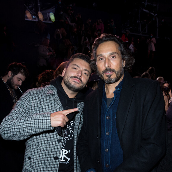 Exclusif - Kev Adams, Vincent Elbaz - Frontrow lors du défilé Etam Live Show à Paris le 29 septembre 2020. © Pool Agence Bestimage