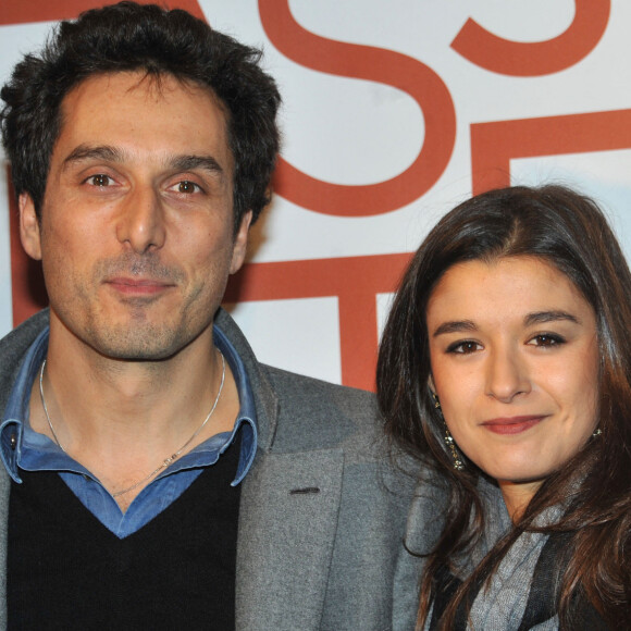 Vincent Elbaz et sa compagne Fanny Conquy - Premiere du film "Casse-tête chinois" de Cédric Klapisch au cinema UGC Normandie a Paris, le 25 novembre 2013.