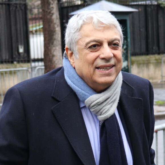 Enrico Macias - Arrivées des people sur l'enregistrement de l'émission "Vivement dimanche" au Pavillon Gabriel à Paris.