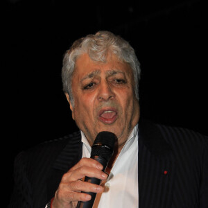 Exclusif - Enrico Macias lors d'un concert exceptionnel au profit de l'association Lehosheet Yad à l'espace Rachi-Guy de Rothschild à Paris, France, le 16 janvier 2020. © Philippe Baldini/Bestimage