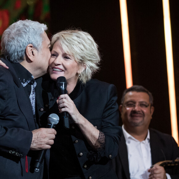 Exclusif - Enrico Macias et Sophie Davant - Enregistrement de l'émission "La Lettre" au Théâtre du Châtelet à Paris. Le 23 octobre 2019. © Cyril Moreau / Bestimage