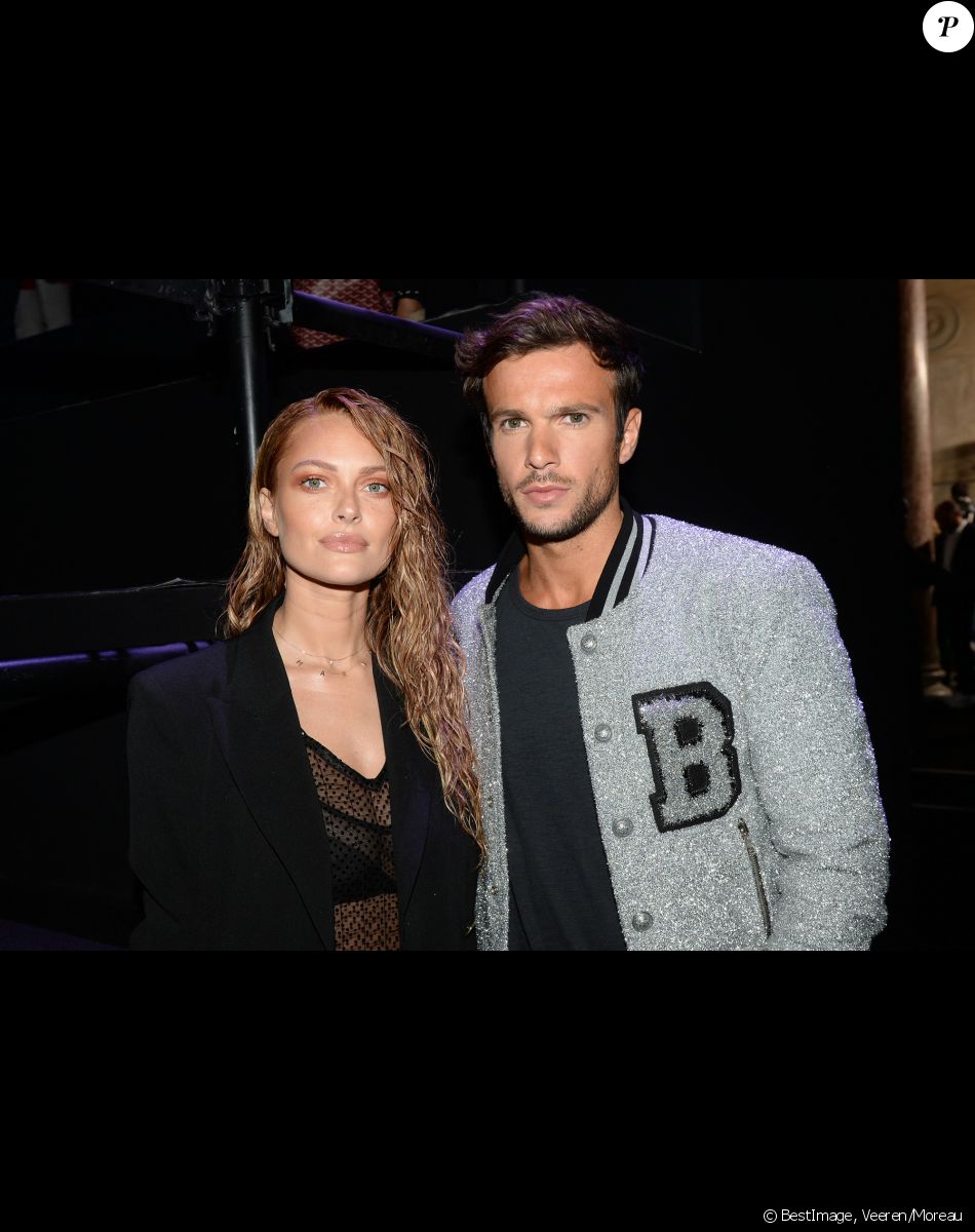 Caroline Receveur et son compagnon Hugo Philip - People lors du "Etam Live Show 2018" aux Beaux-Arts à Paris, le 25 septembre 2018. © Veeren/Moreau/Bestimage