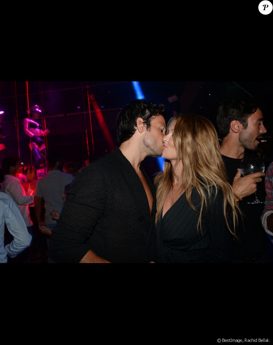 Exclusif - Caroline Receveur et son fiancé Hugo Philip au VIP Room à Saint-Tropez. Le 10 août 2018 © Rachid Bellak / Bestimage