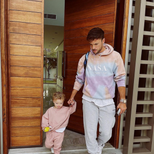 Hugo Philip avec son fils Marlon (2 ans) sur Instagram