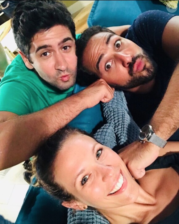 Lorie Pester, Samy Gharbi et Mayel Elhajaoui sur Instagram. Souvenir partagé le 29 janvier 2021.